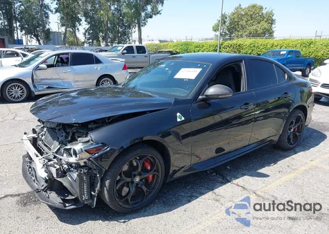 2018 Alfa Romeo Giulia Quadrifoglio Rwd из США, поврежденный, VIN ZARFAEAV3J7576095